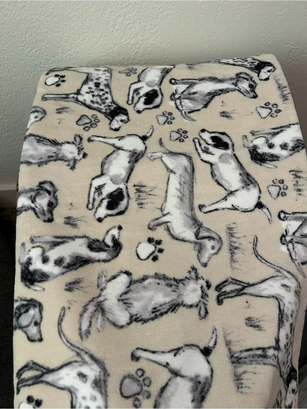 NEW CARO Home 4-Piece 100% Cotton Mixed Breed Dog Puppy Print Bath Towel Set